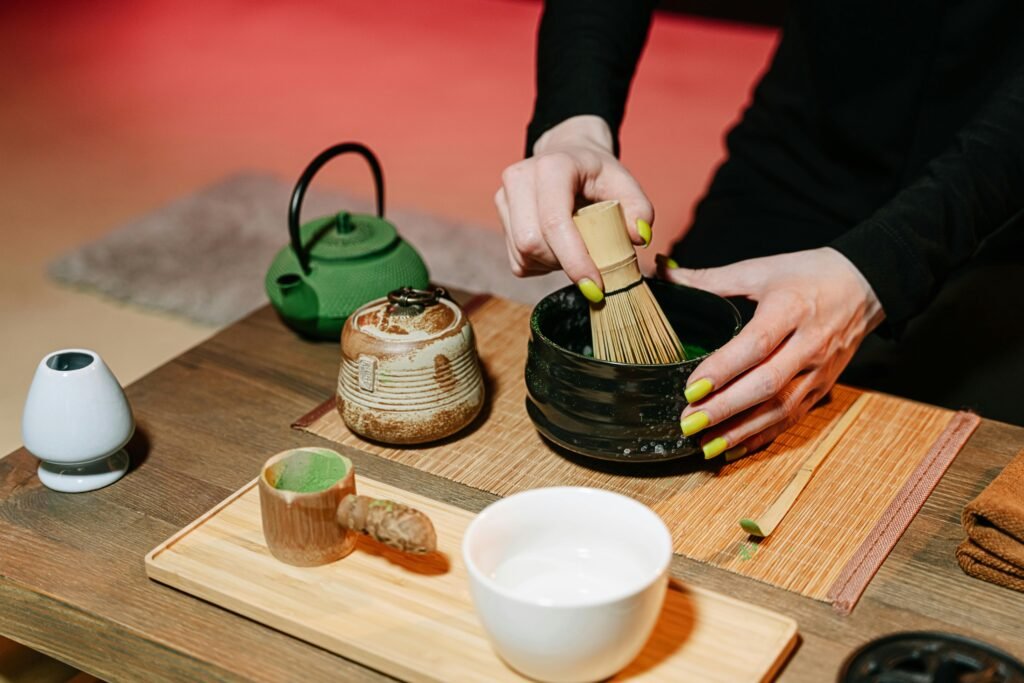 matcha whisking tutorial